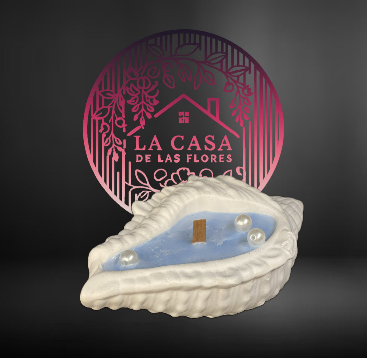 Handmade Shell candle by La Casa de Las Flores